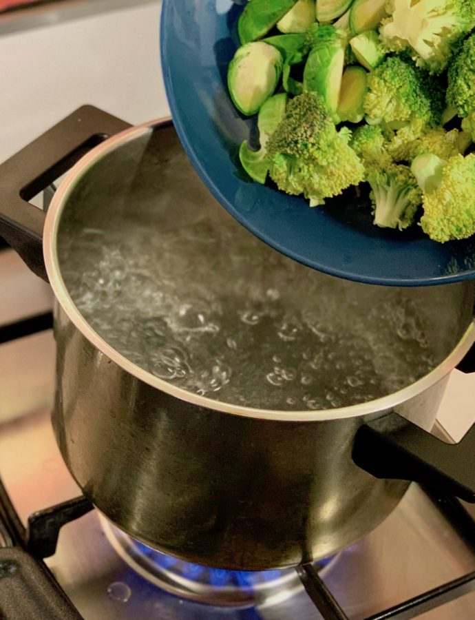 How to Blanch Broccoli and Maintain its Color