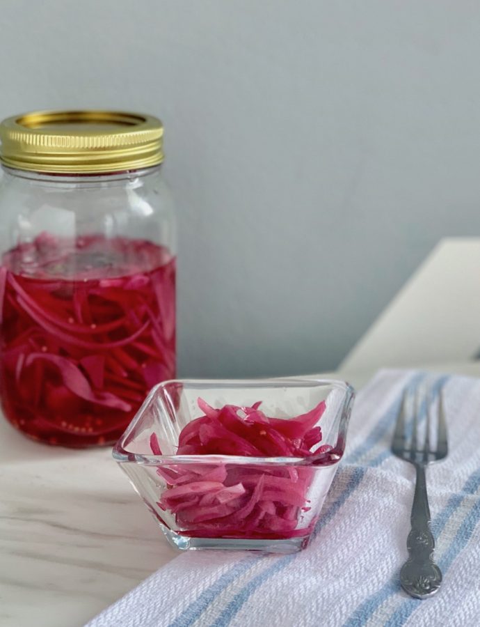 Easy Pickled Red Onions Recipe!